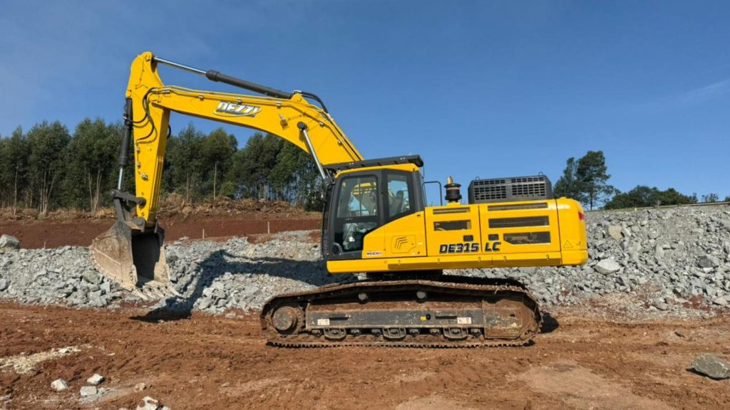 Dezzi DE315LC excavator